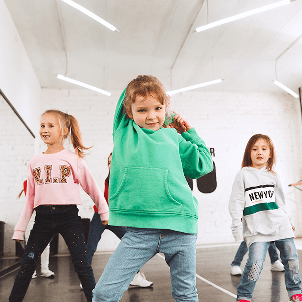 children-dance
